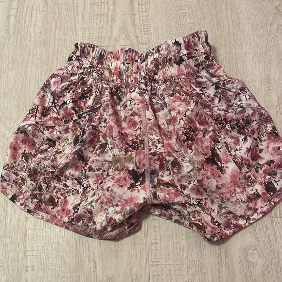 Lululemon shorts - Picture 2 of 3